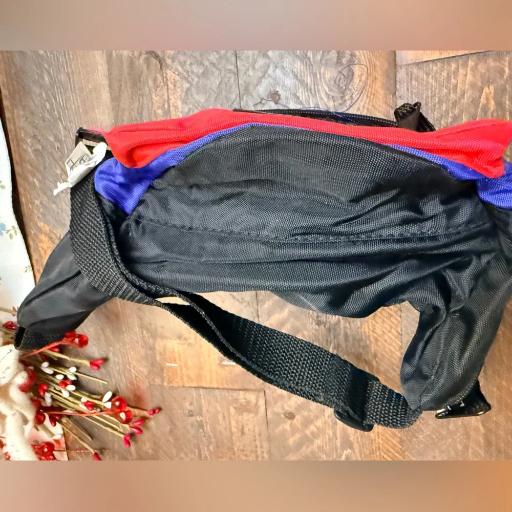 Yaasss Vintage Bugle Boy Sport Neon Y2K 90’s Fanny Pack Reteo 5 Pockets